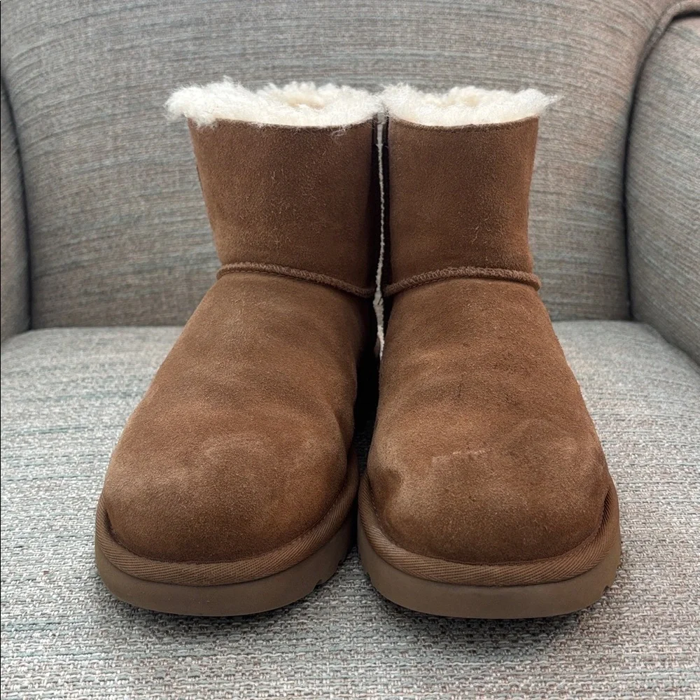 Ugg Mini Bailey Logo Strap Boots‎ Chestnut Tan Brown Women’s size 7
